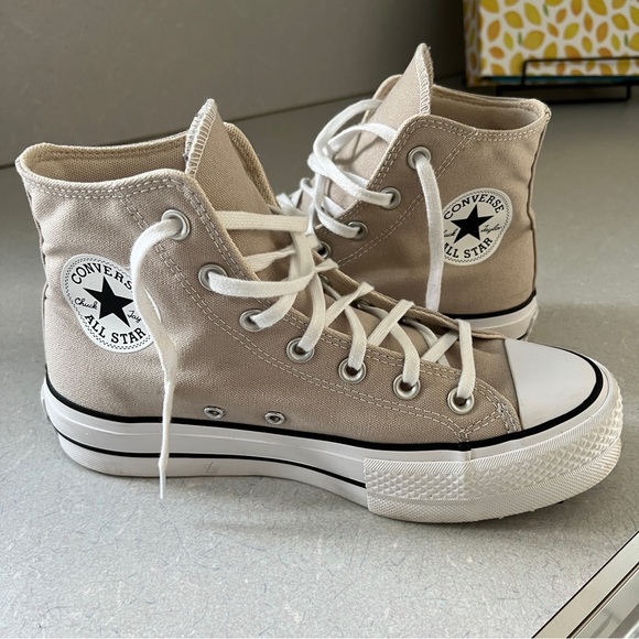 CONVERSE ALL STAR LIFT PLATFORM CANVAS, SOLD OUT PAPYRUS COLOR. WOMENS SIZE 7.5 - Picture 2 of 9